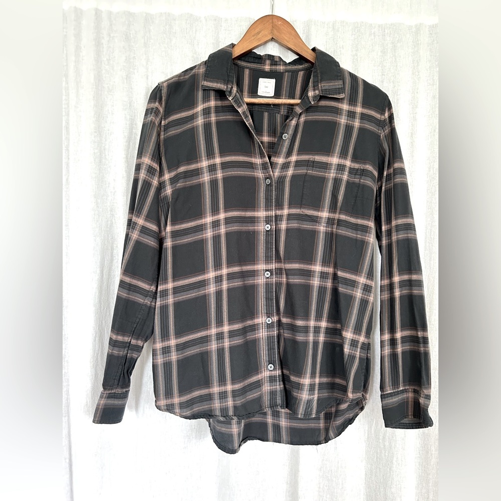 Gap Boyfriend fit long sleeve. Size medium.